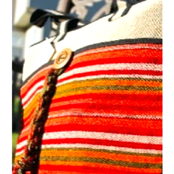 "AYDEE" ZIPPER TOTE - Picture 5 of 8